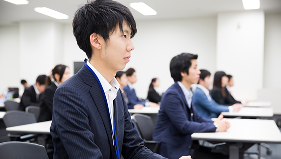 課題レポート発表研修